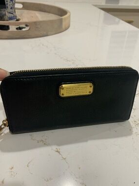Marc by Marc Jacobs Black Leather Zip-Around Wallet